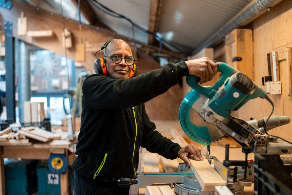 timmerman in Delft bij Stichting Stunt